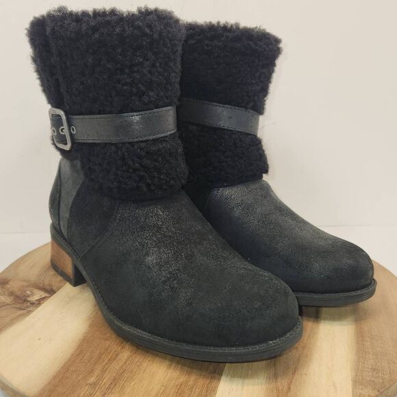 UGG Blayre II Women's boots Size 8 insulated Sherpa & Black sheepskin - Picture 3 of 12